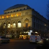 Des fondamentalistes chrétiens s’attaquent au théâtre de la Ville